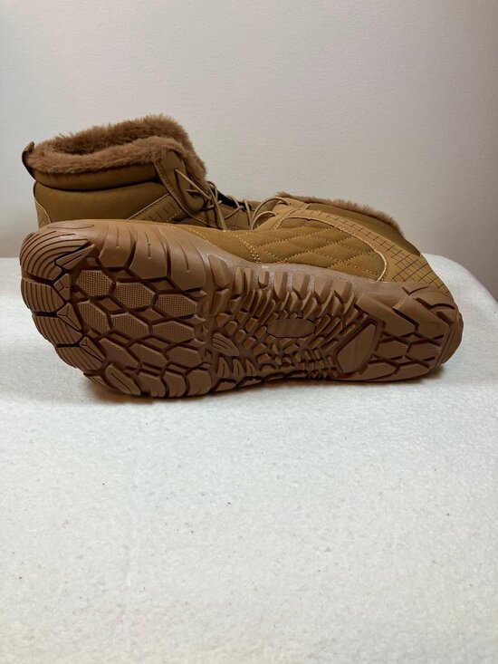 Mens Size 12.5 Whitin Barefoot Winter Boot with Faux Fur‎
